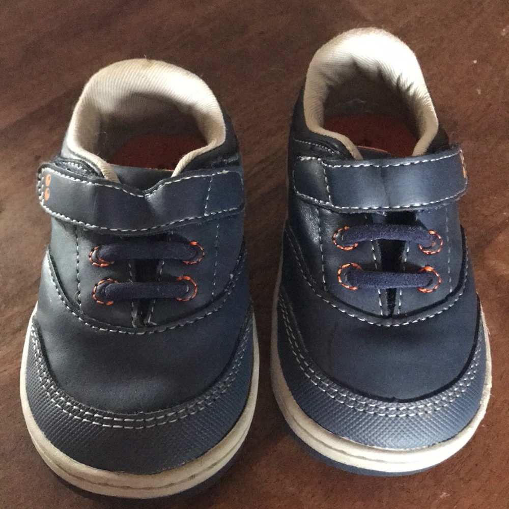 BRAND NEW stride rite sneakers